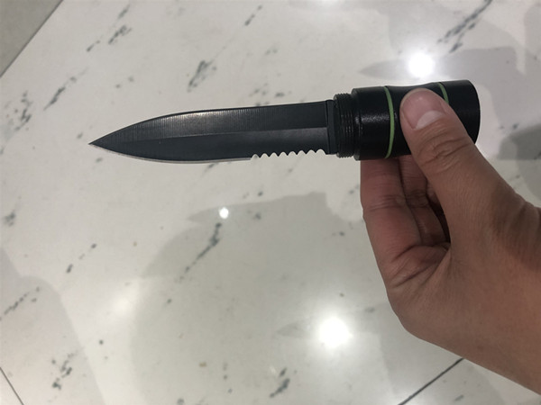 安检机查获手电式尖刀 安检机查获手电式尖刀