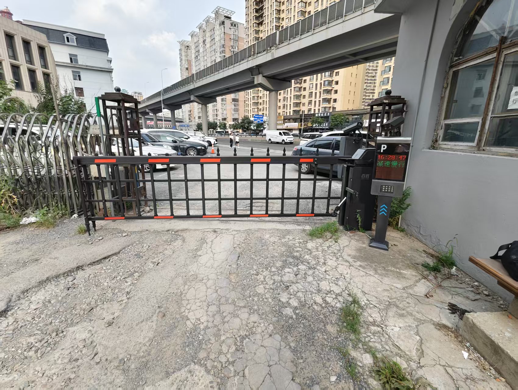 哈尔滨市道里公安分局车牌识别安装.jpg