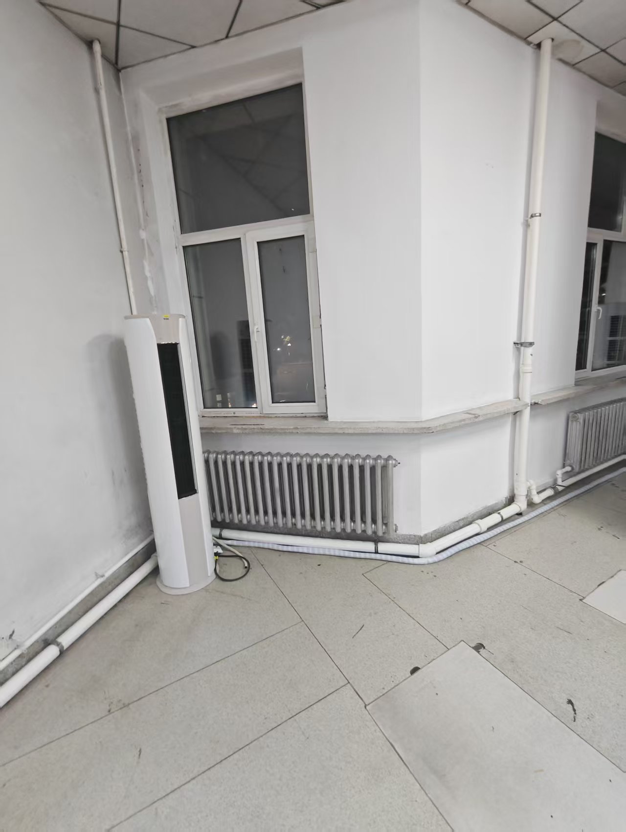 哈尔滨市图书馆空调安装现场.jpg